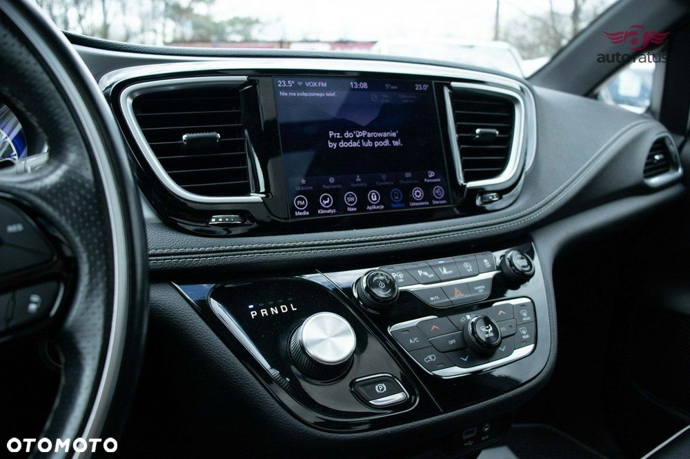 Chrysler Pacifica - 21