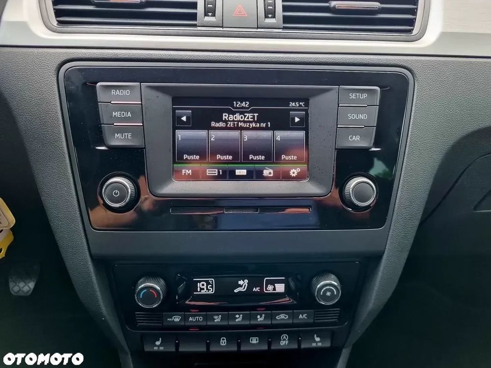 Skoda RAPID 1.2 TSI Ambition - 17