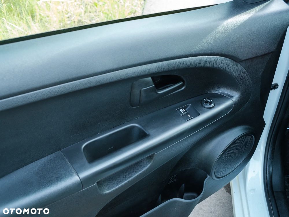 Kia Venga 1.6 M - 14