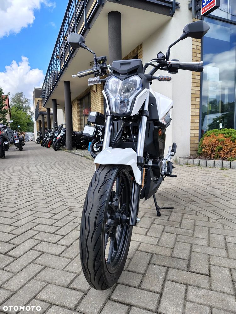 Keeway RKS 125 - 9