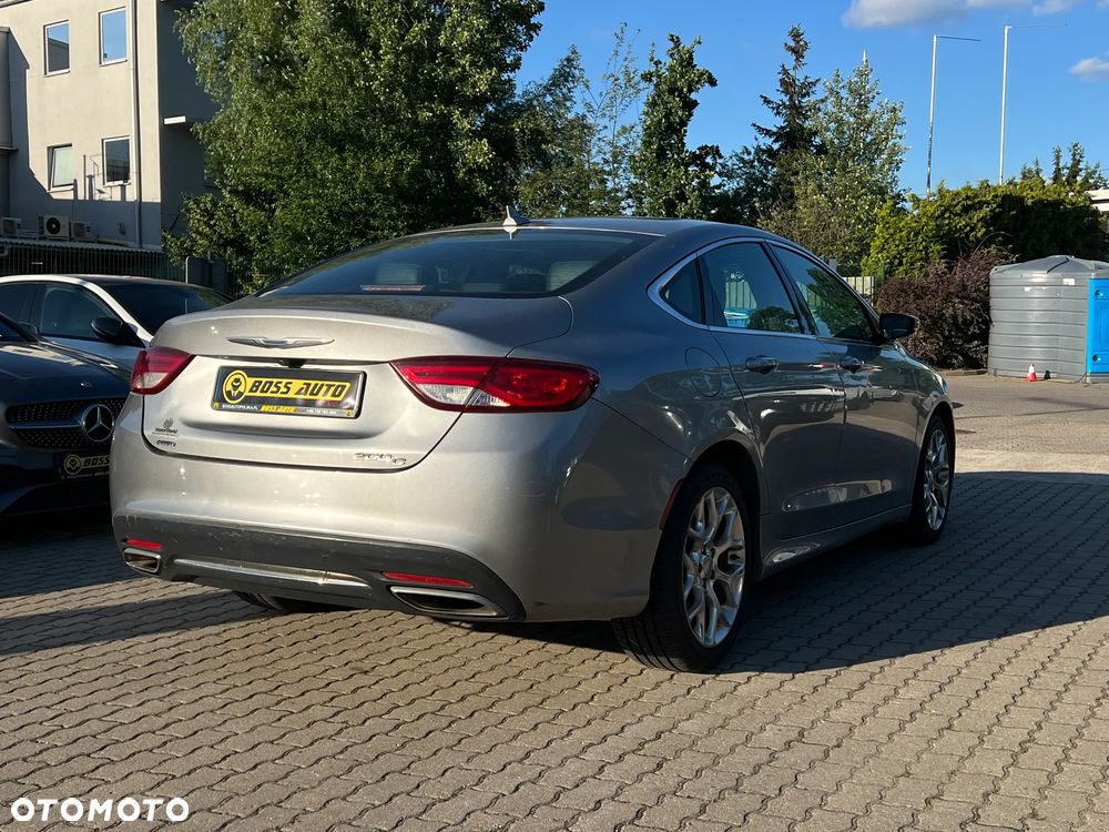 Chrysler 200 - 8