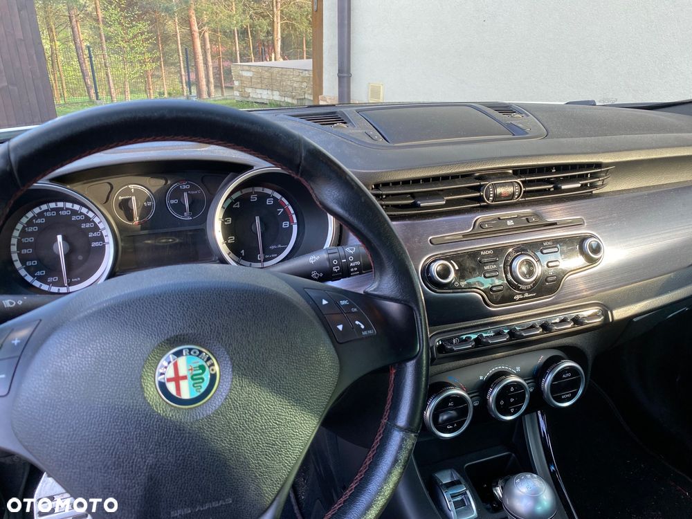 Alfa Romeo Giulietta 1750 TBi Quadrifoglio Verde - 7