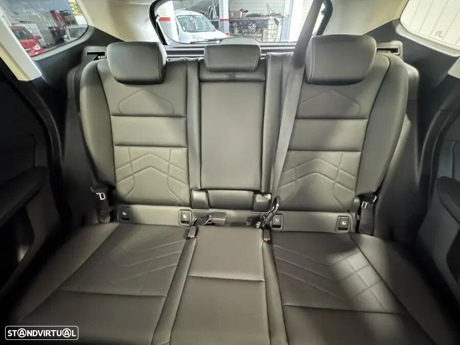 BMW iX1 - 25