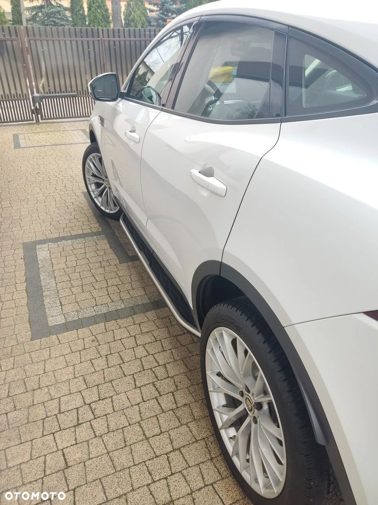 Jaguar E-Pace - 9