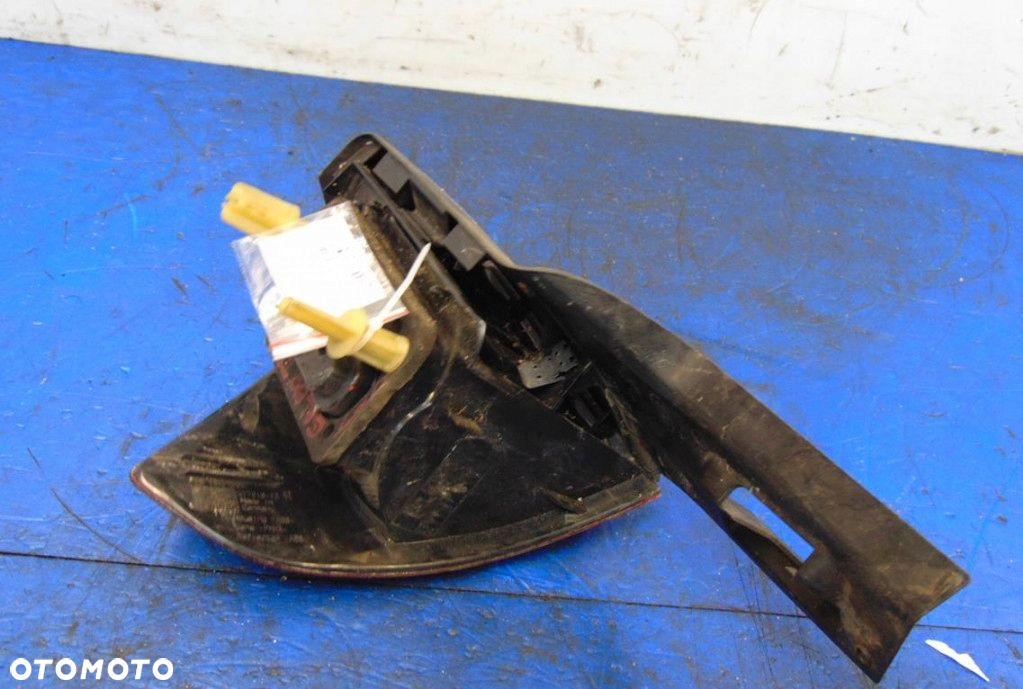 FORD GALAXY MK3 LIFT LAMPA TYL PRAWA . - 3