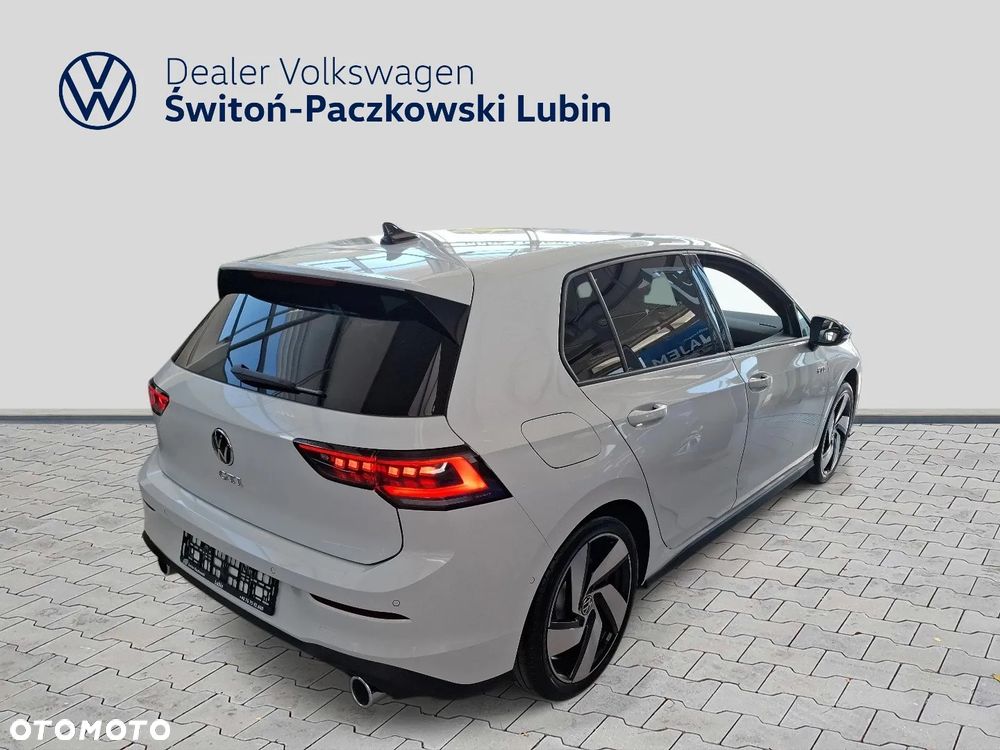Volkswagen Golf - 4