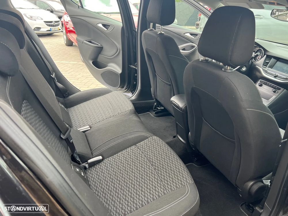 Opel Astra 1.6 CDTI Cosmo S/S J18 - 18