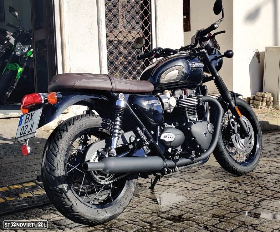 Triumph Bonneville T120 Black - 10