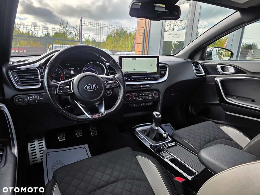 Kia ProCeed 1.5 T-GDI GT Line - 22