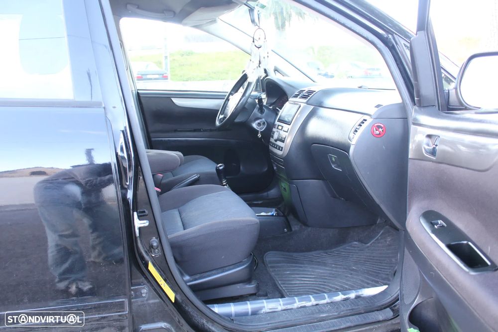 Toyota Avensis Verso 2.0 D-4D Sol - 14