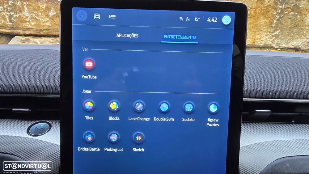 Ford Mustang Mach-E - 32