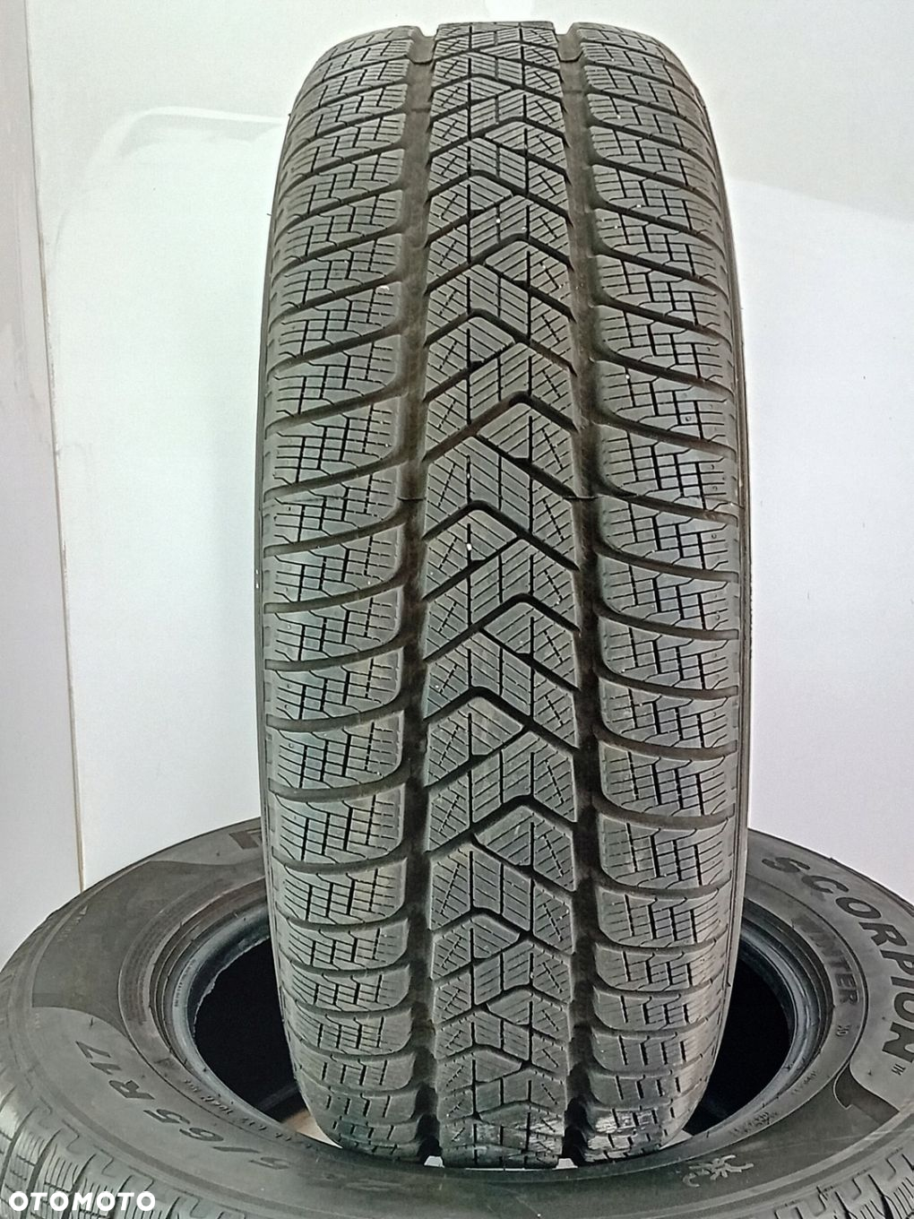 2x 235/65R17 opony zimowe Pirelli Scorpion Winter 7mm 2024r D84813 - 2