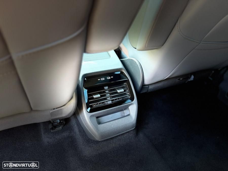 Volkswagen ID.4 77 kWh Pro Performance 1st — fotografia 17