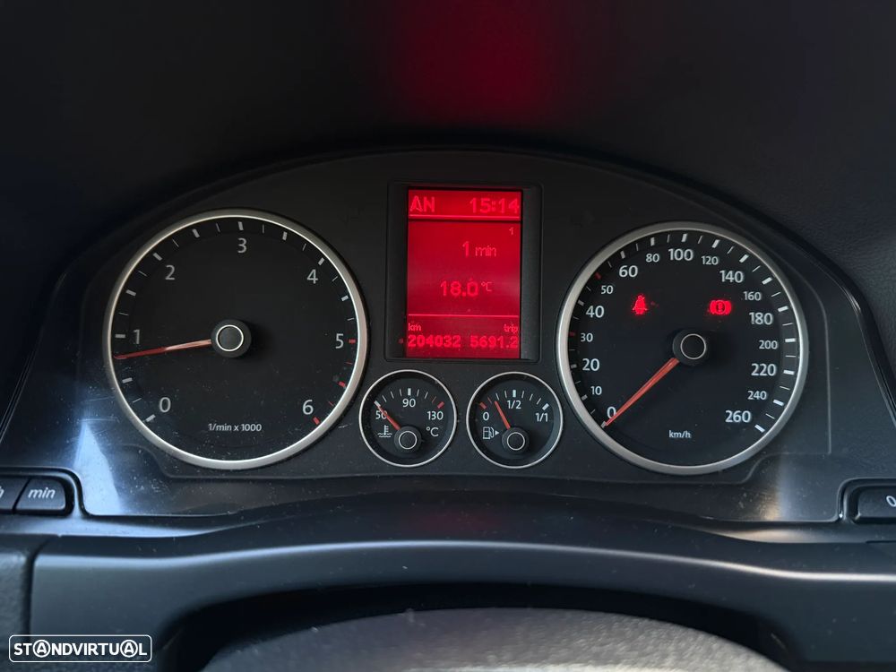 VW Tiguan 2.0 TDI Sport 4Motion - 8