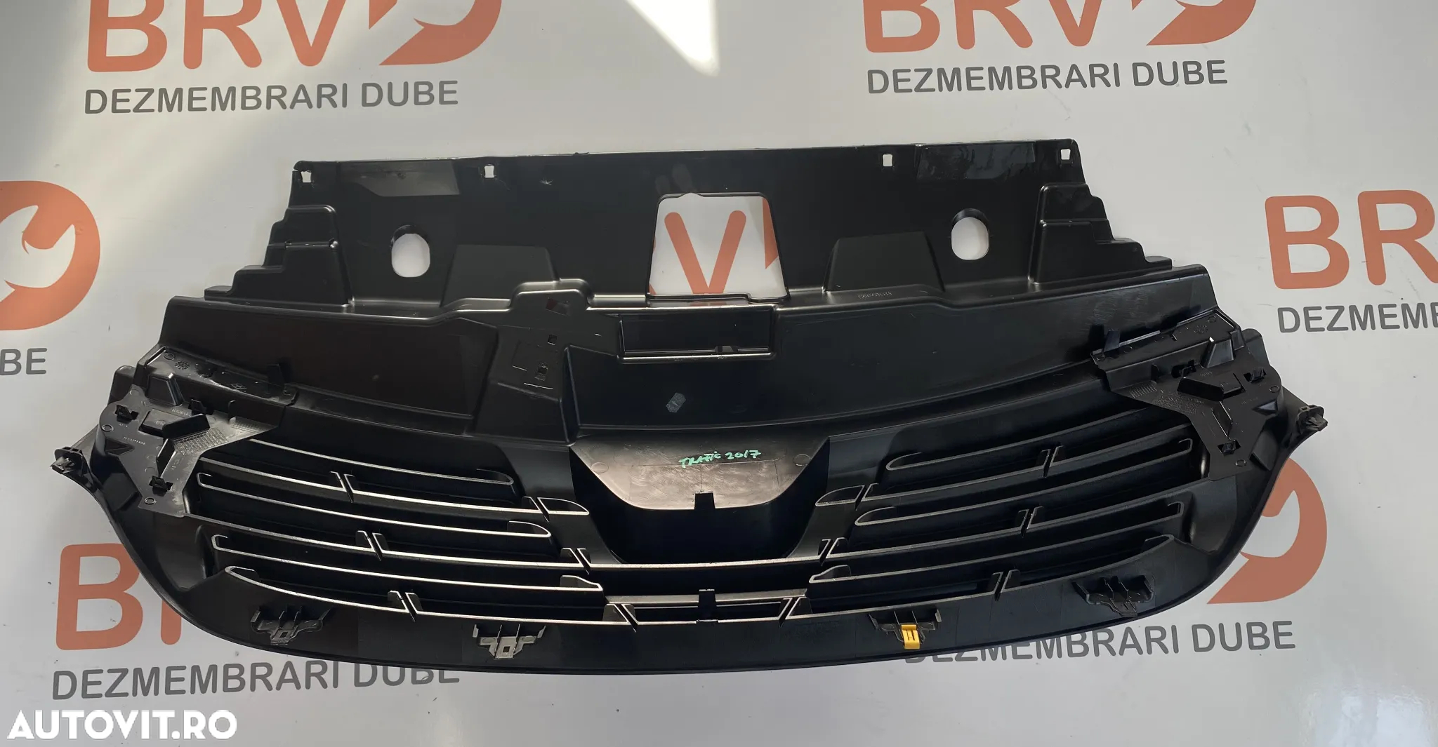 Grila capota pentru Renault Trafic Euro 5 / 6 an 2015-2020 - 3