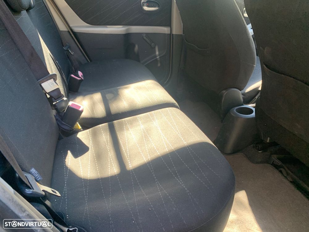 Toyota Yaris 1.0 VVT-i - 14