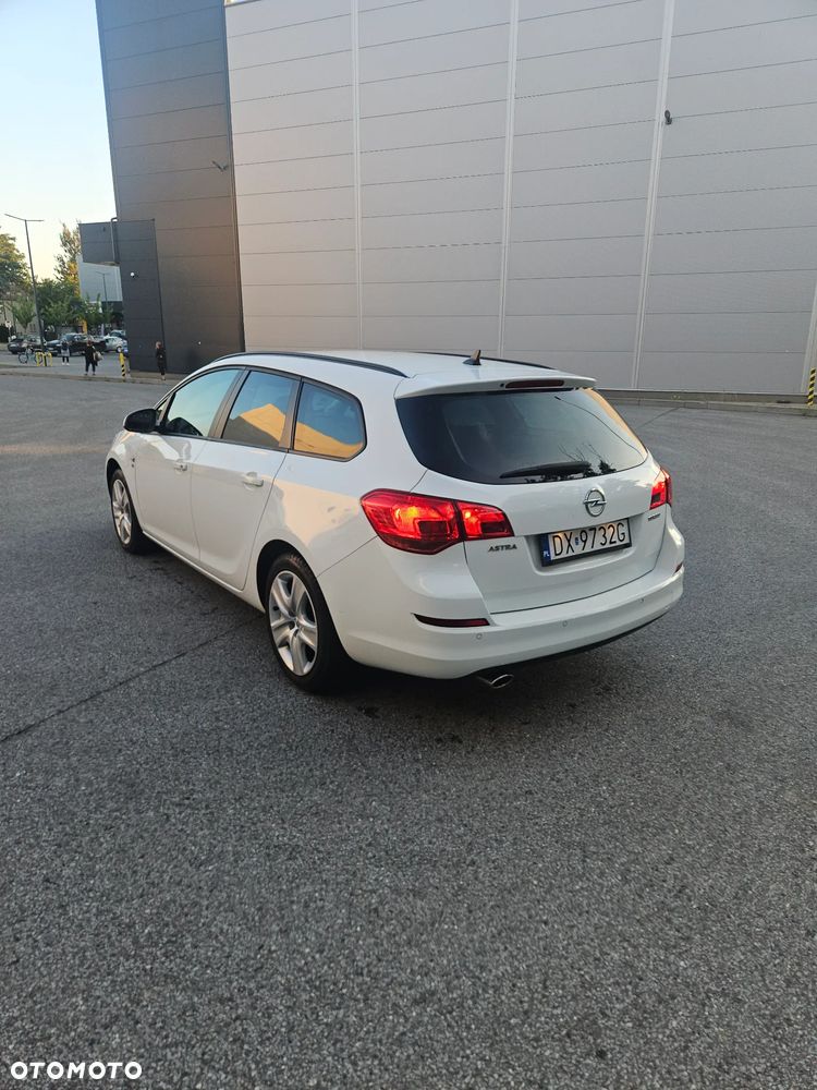 Opel Astra 1.4 Turbo - 9