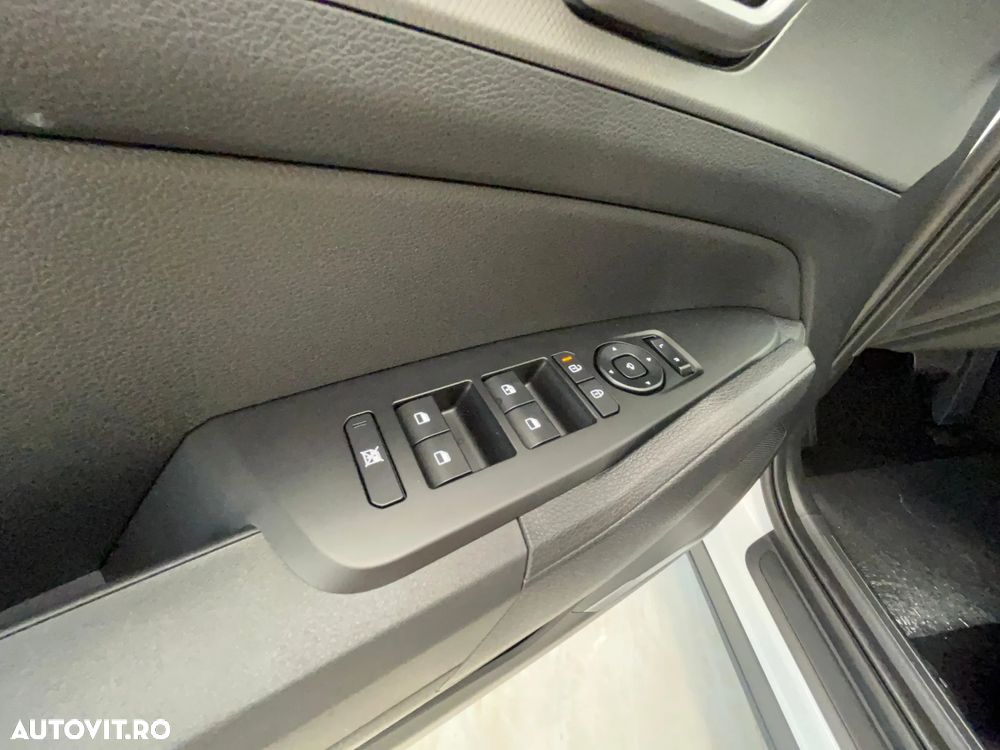Kia Sportage PE 1.6 T-GDI 7DCT 4x2 Urban - 17