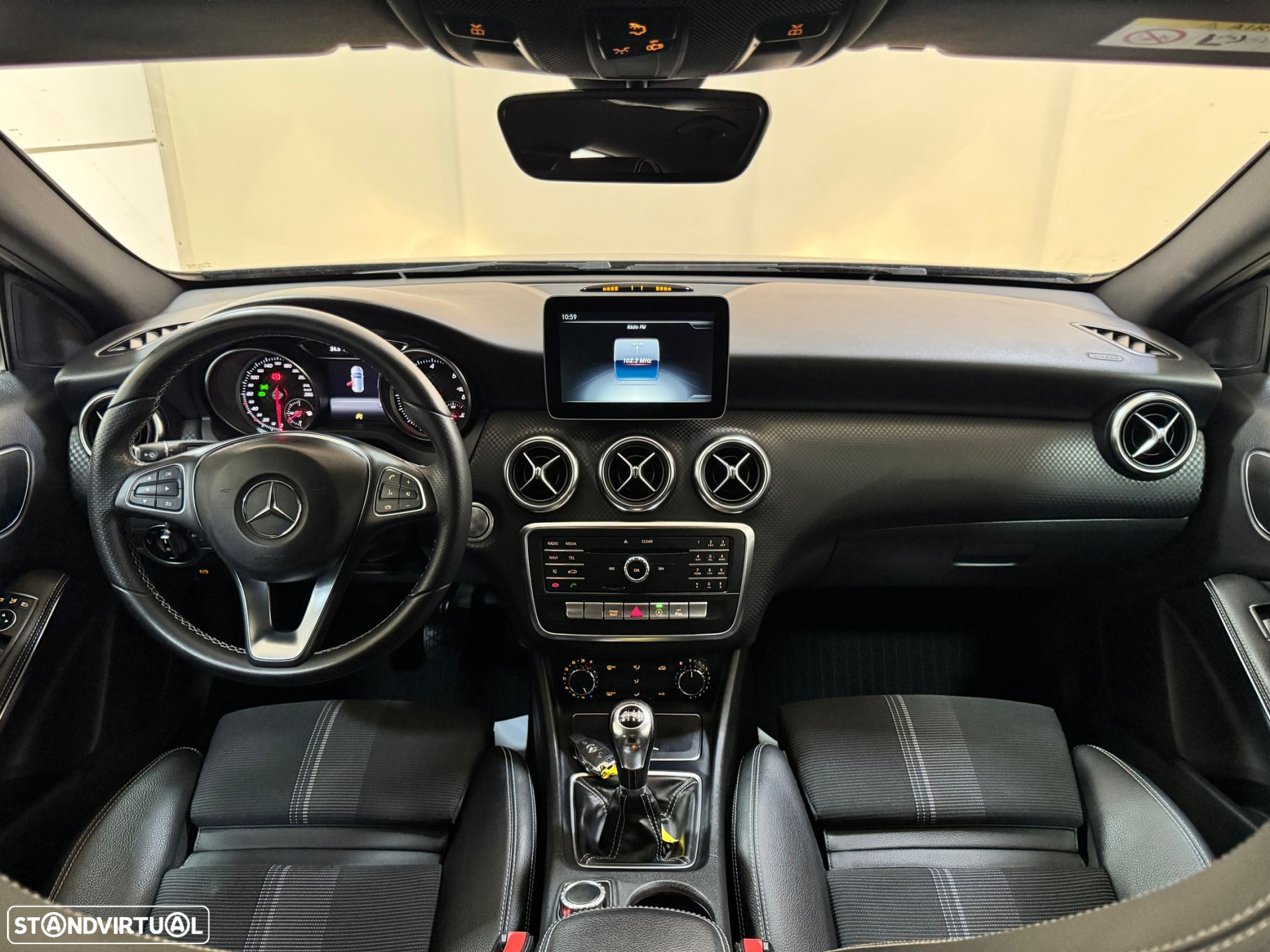 Mercedes-Benz A 180 d Urban - 24