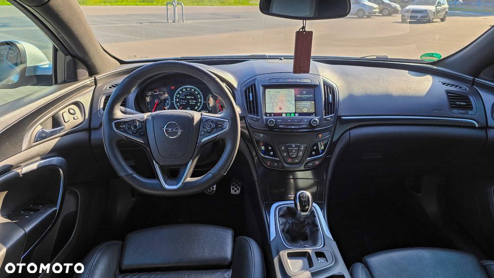 Opel Insignia - 16