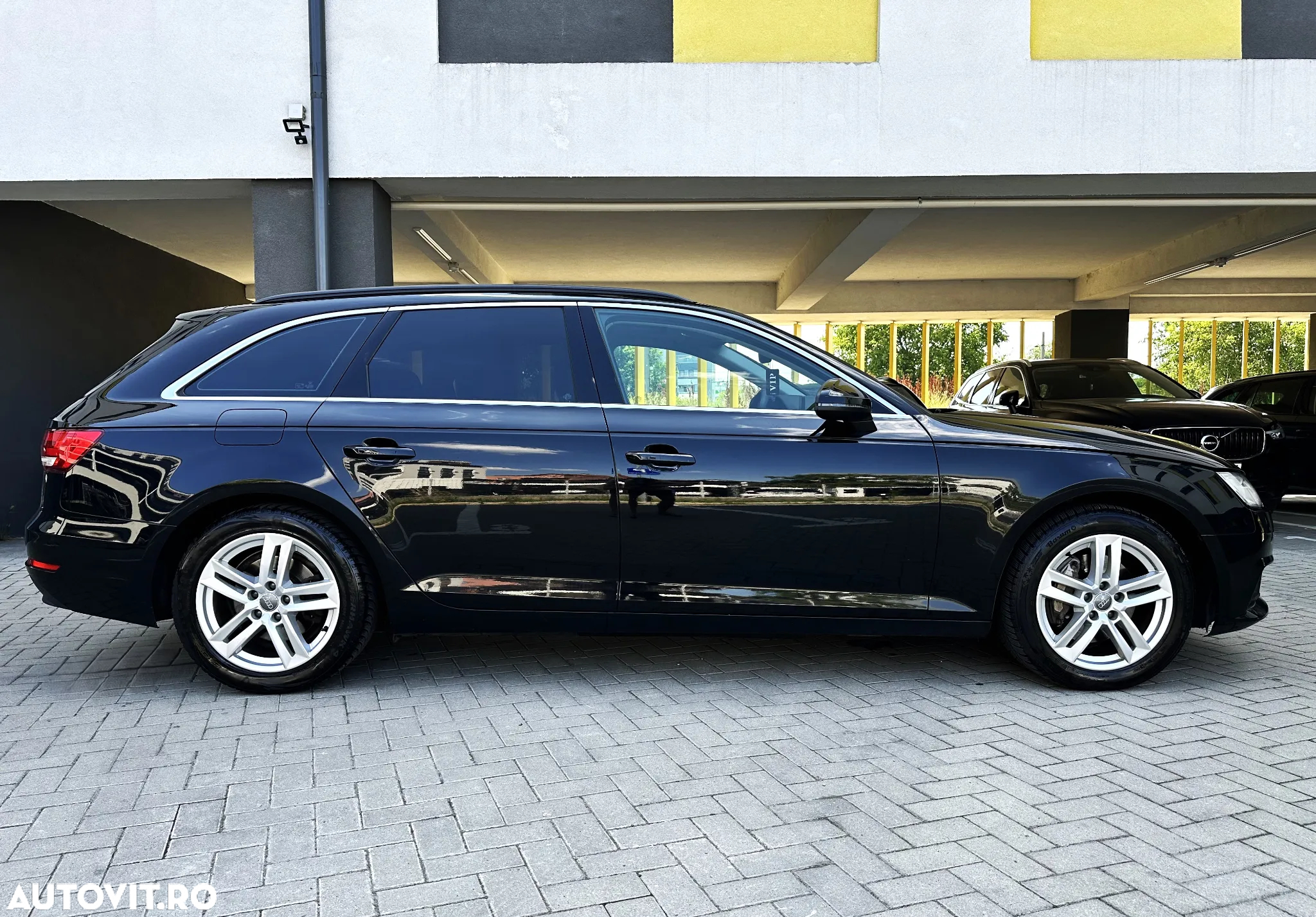 Audi A4 Avant 2.0 40 TDI S tronic S Line - 35