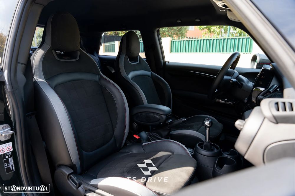 MINI 3 Portas John Cooper Works - 8