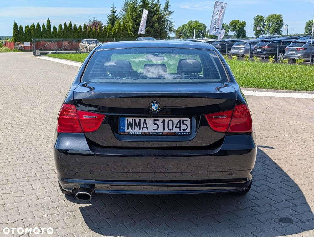 BMW Seria 3 320d Sport Line - 13