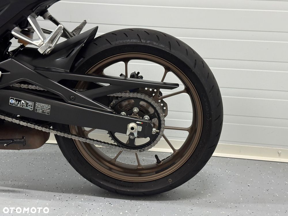 Honda CB - 18