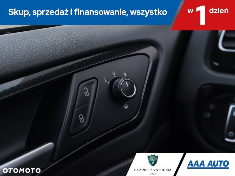 Volkswagen Golf - 18