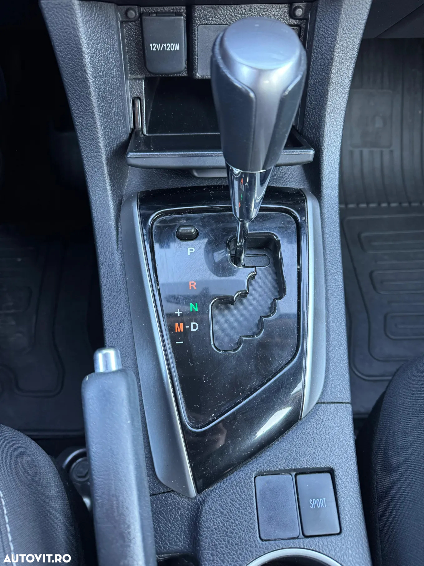 Toyota Corolla - 14
