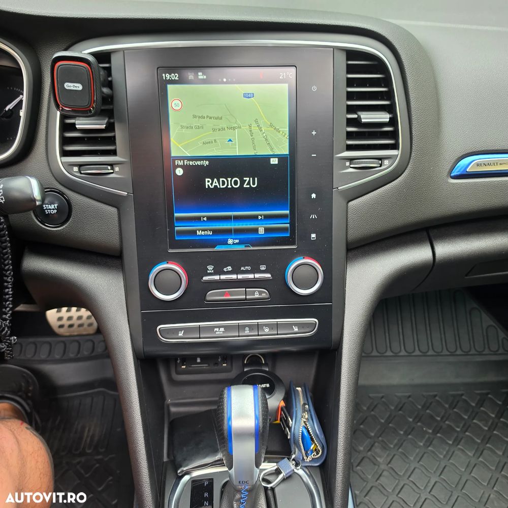 Renault Megane ENERGY TCe 205 EDC GT - 9