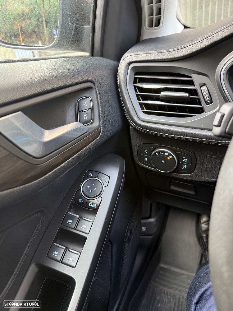 Ford Focus 1.0 EcoBoost Vignale - 4