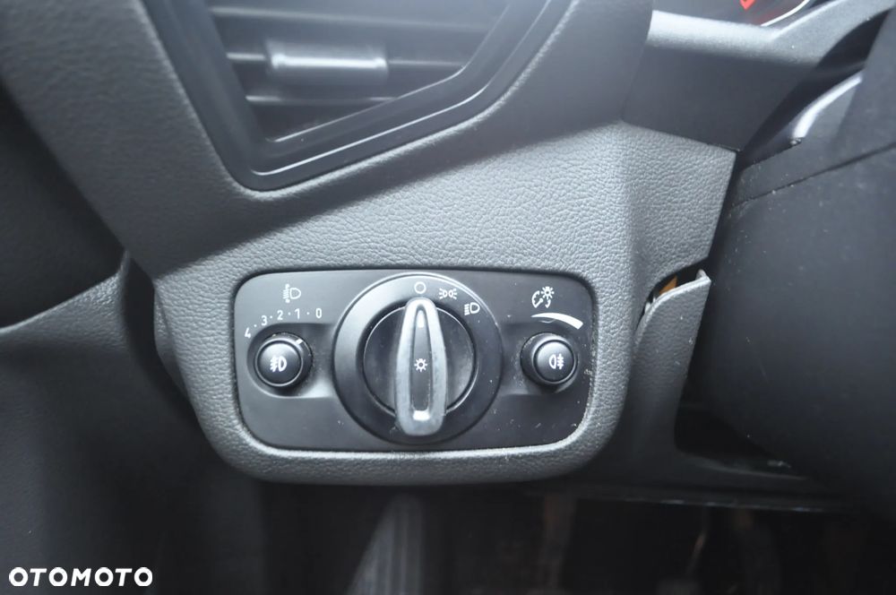 Ford Kuga 1.5 EcoBoost 2x4 Titanium - 6