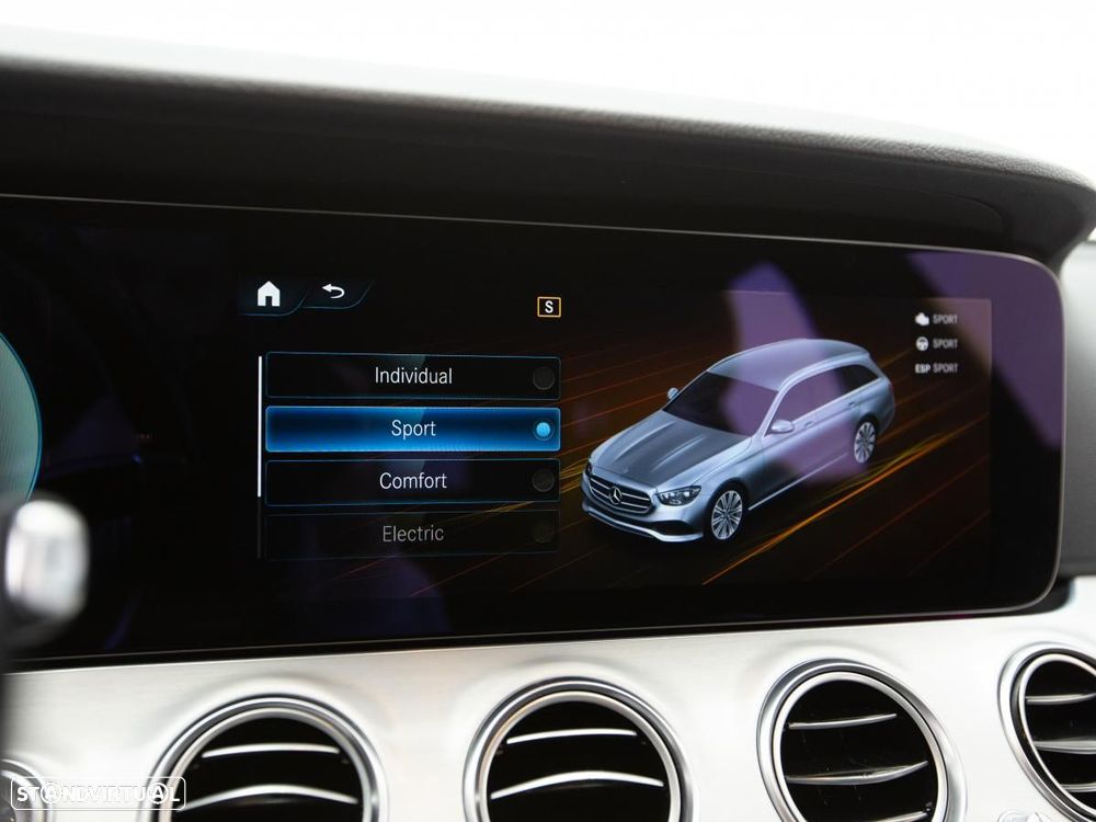 Mercedes-Benz E 300 de 4Matic 9G-TRONIC - 34