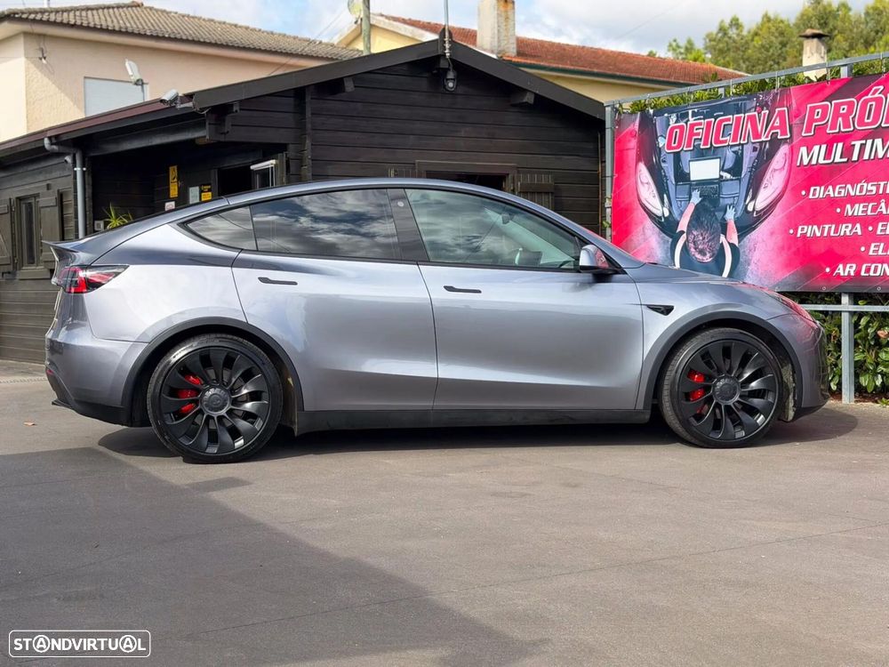 Tesla Model Y Performance Tração Integral - 12