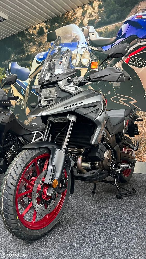 Suzuki V-STROM - 1