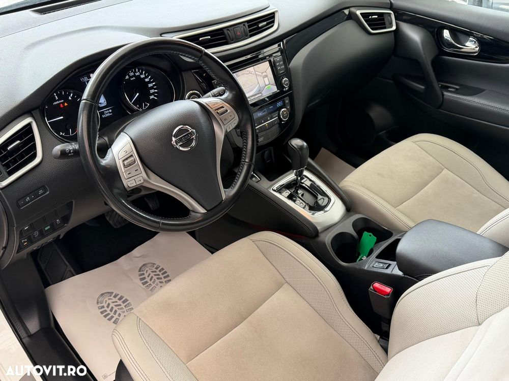 Nissan Qashqai 1.6 DCI Xtronic TEKNA+ - 4