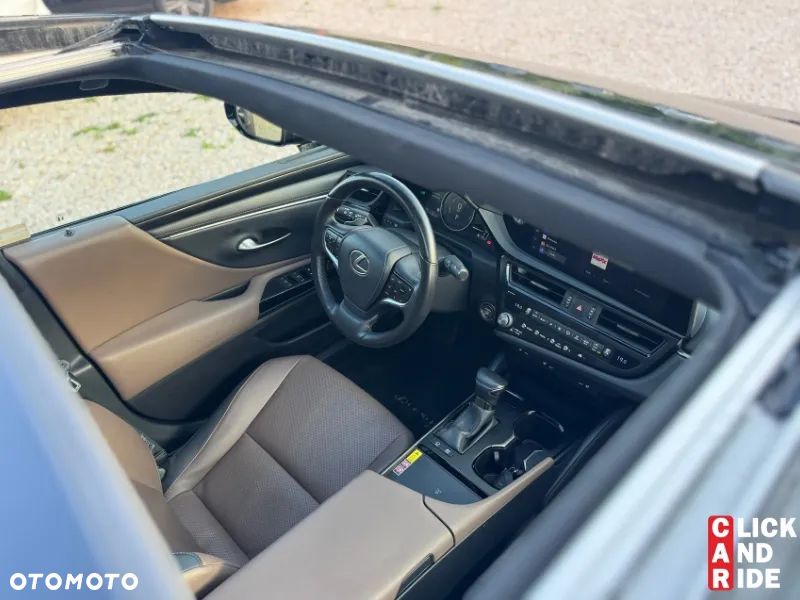 Lexus ES 300h Business Edition + - 10