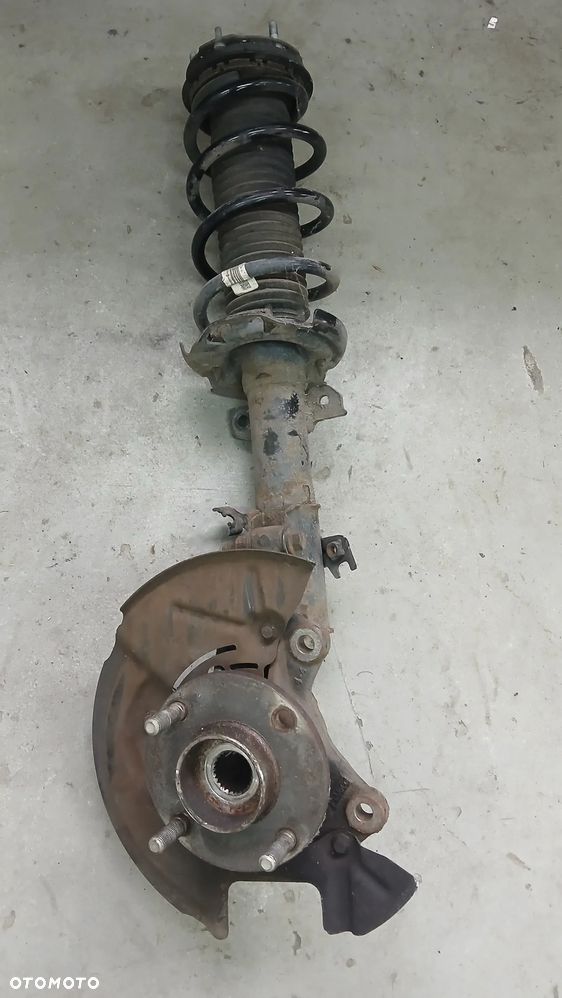 Prawy Mcpherson amor zwrotnica 1.5 ST ford fiesta MK8