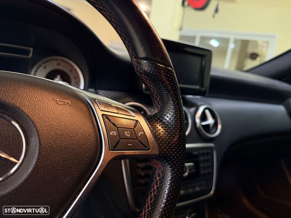 Mercedes-Benz A 180 d AMG Line - 22