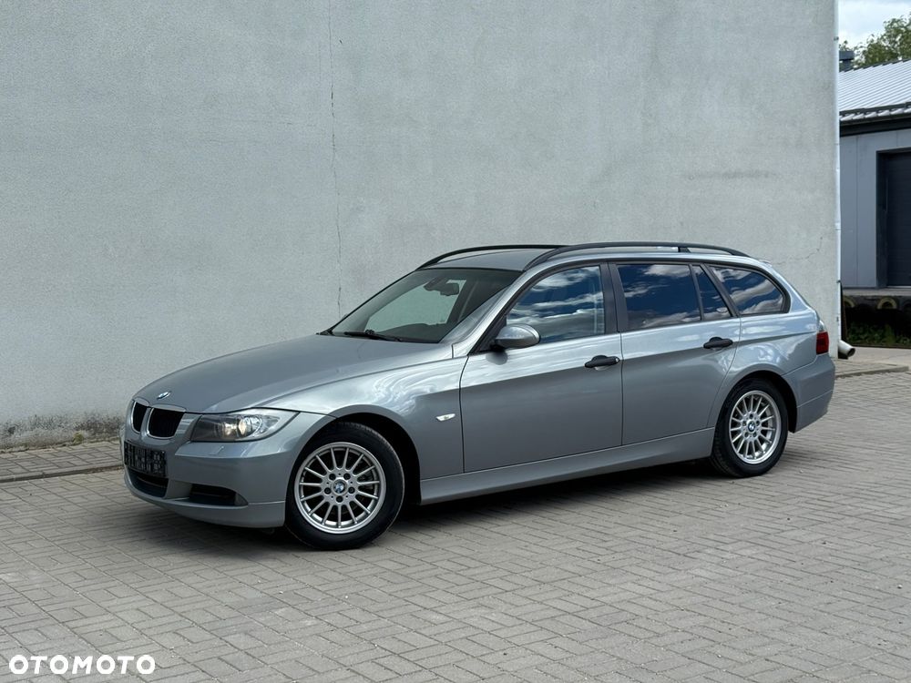 BMW Seria 3 318i - 3