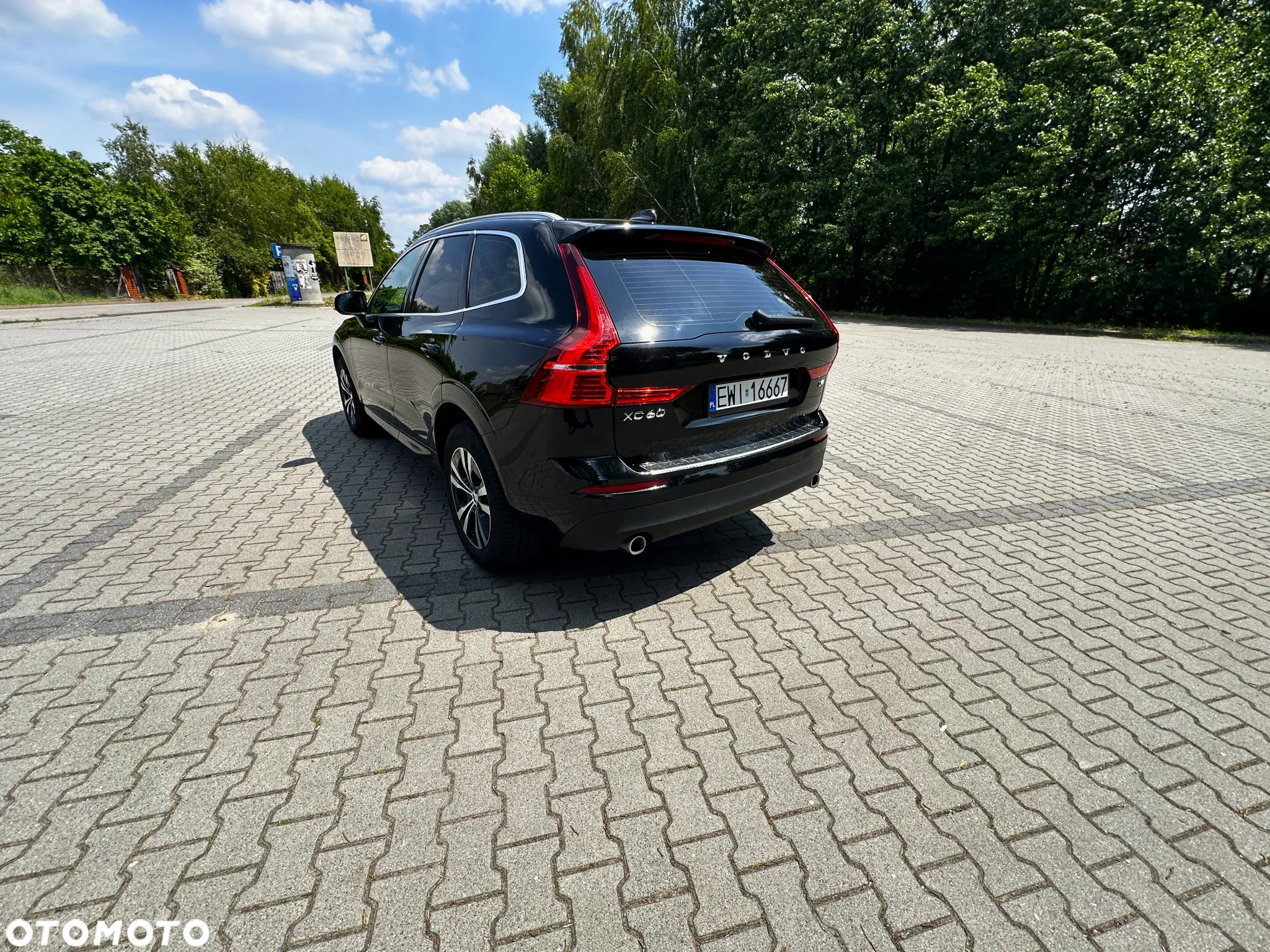 Volvo XC 60 D4 Momentum Pro - 16