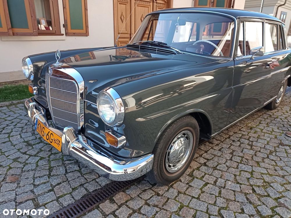 Mercedes-Benz Klasa E - 1