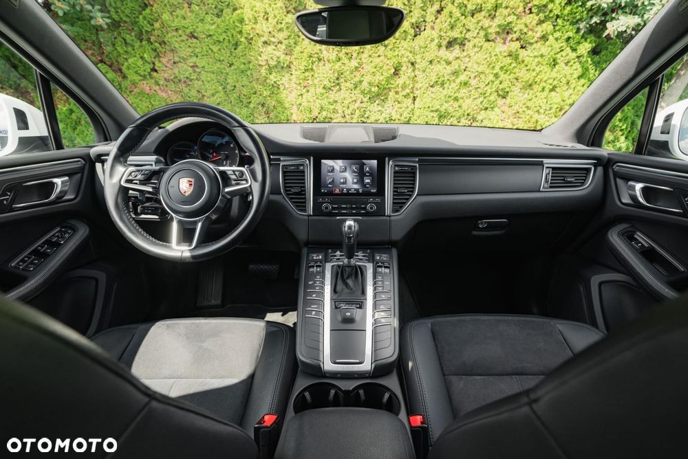 Porsche Macan Standard - 11