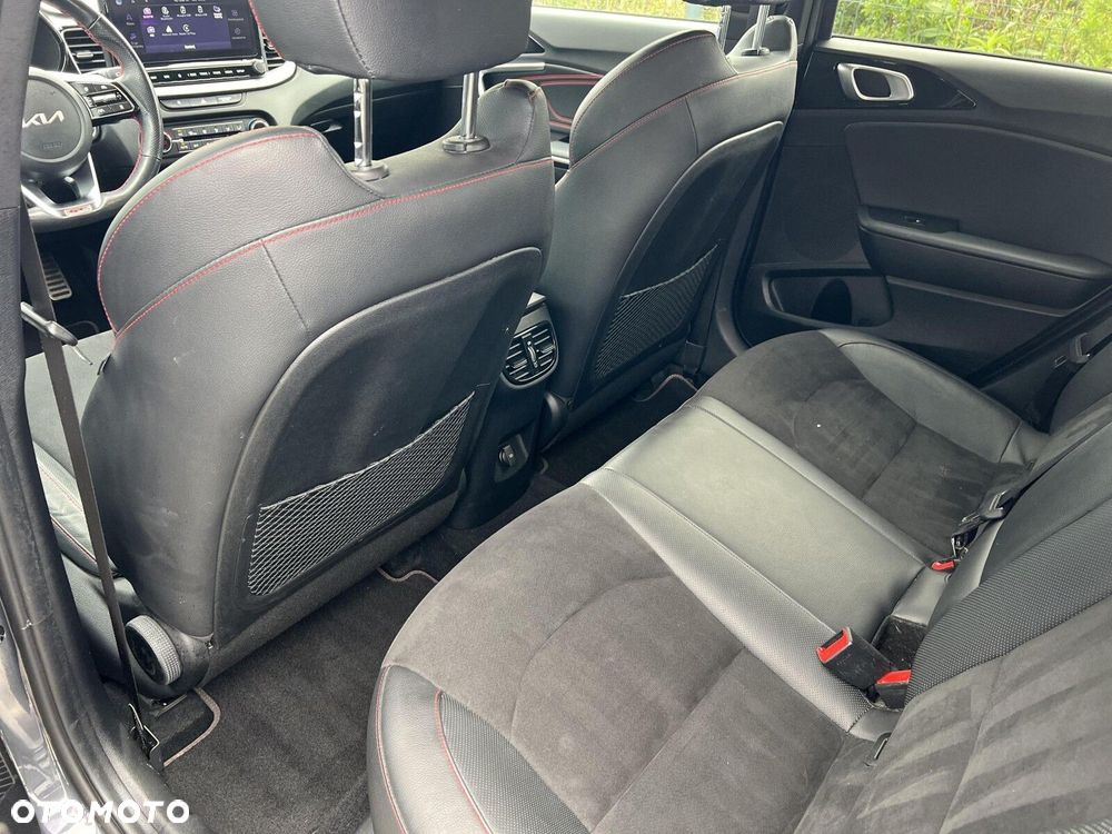 Kia ProCeed - 25