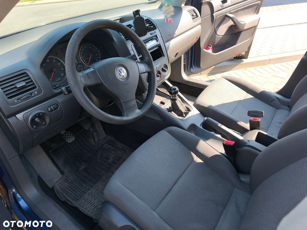 Volkswagen Jetta 1.6 FSI Trendline - 10