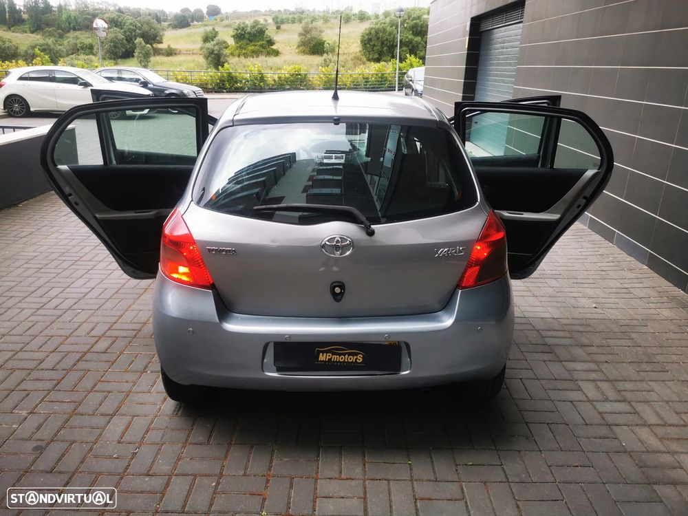 Toyota Yaris 1.0 VVT-i AC - 13