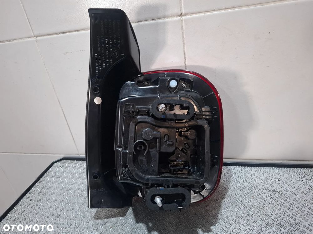 Lampa lewy tył Dacia Duster led 2022 rok nr 265557200R - 3