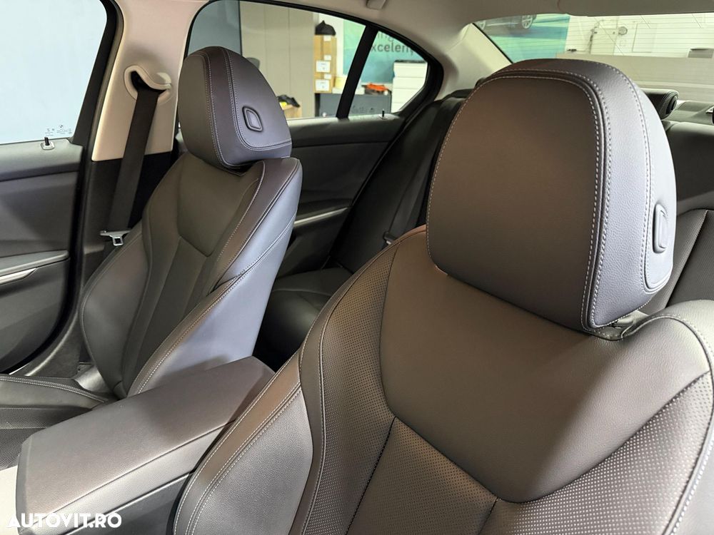 BMW 3 Series 2022 — imagine 23