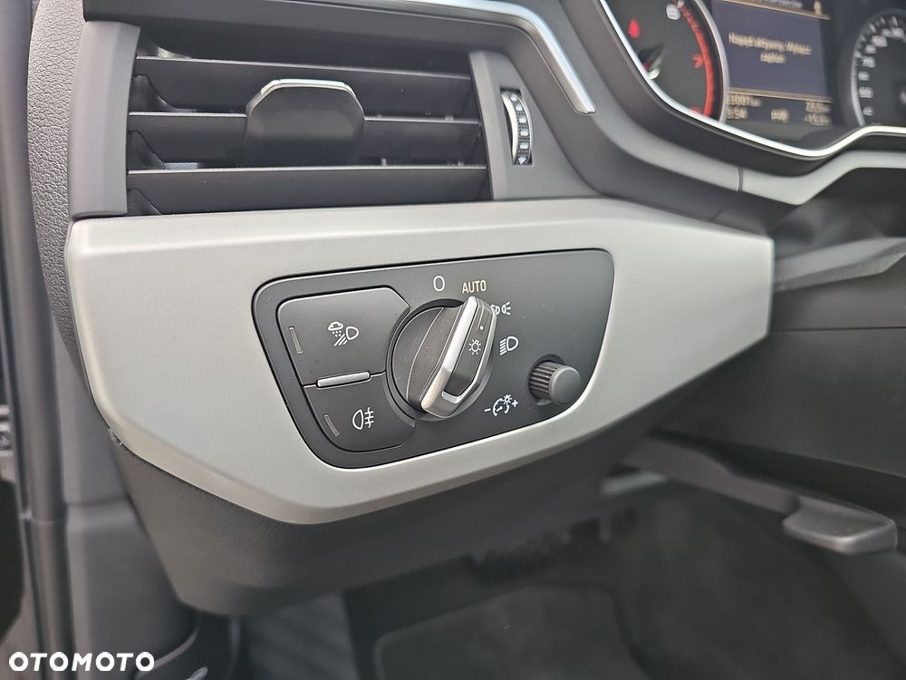Audi A4 Limousine 35 TFSI mHEV S tronic - 13